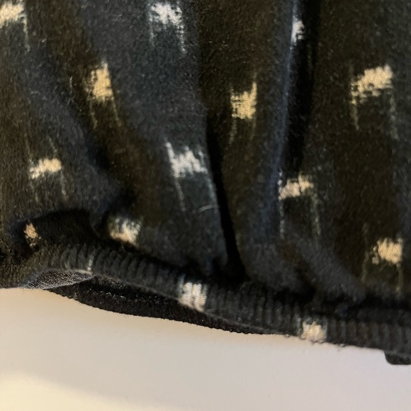 Universal Thread Black Faux Wrap Top Tie Sleeves Medium - Picture 7 of 10